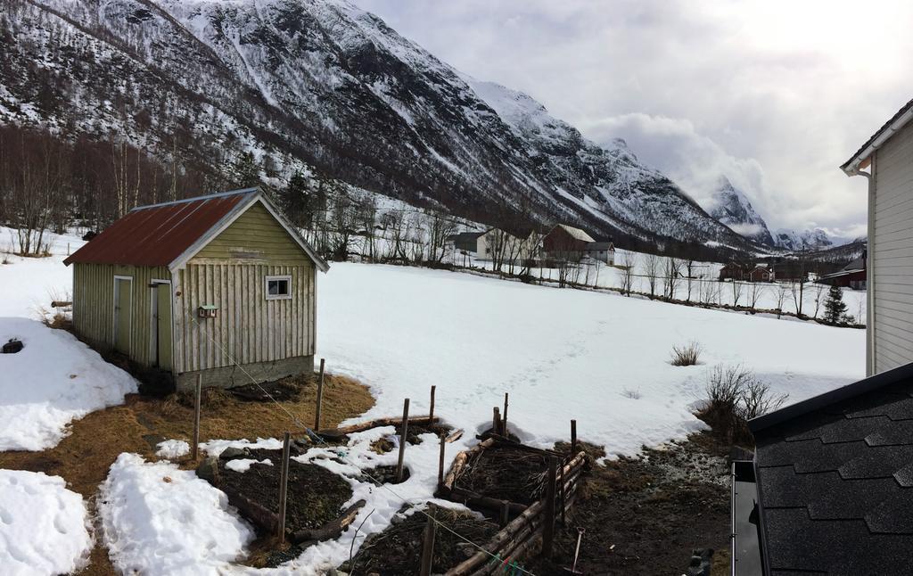 Overvoll Farm Stranda  Exterior photo