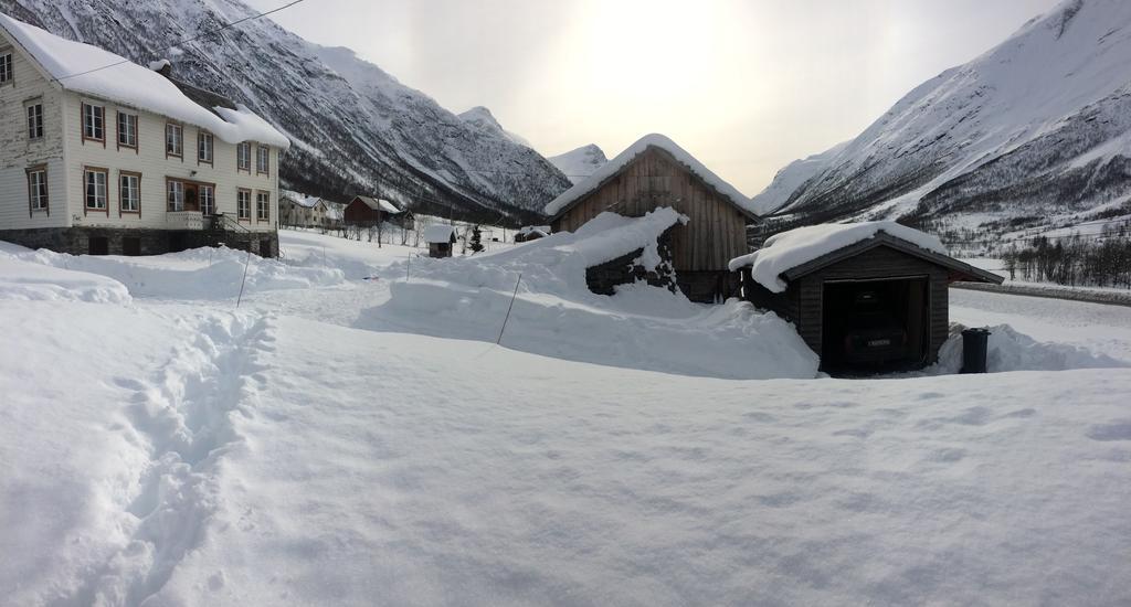 Overvoll Farm Stranda  Exterior photo